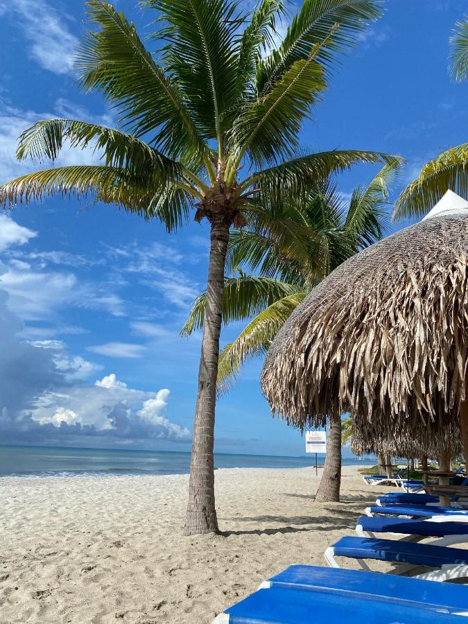 Playa Caracol *